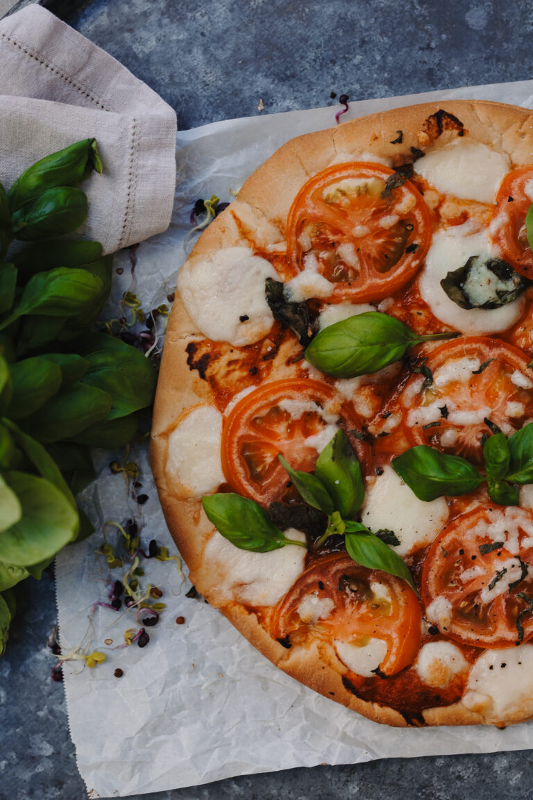Mozzarella & Tomato Pizza